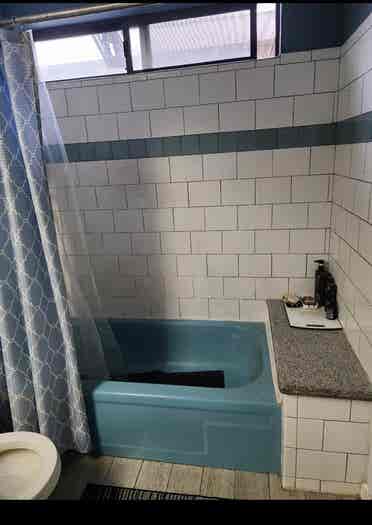 ROOM AVAILABLE IN ELK GROVE 