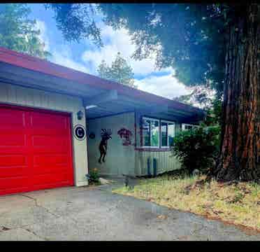 ROOM AVAILABLE IN ELK GROVE 