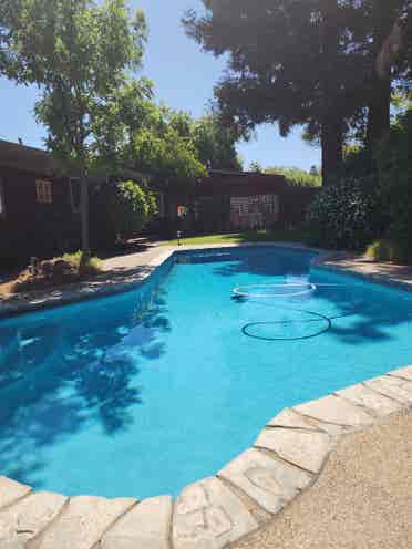 ROOM AVAILABLE IN ELK GROVE 