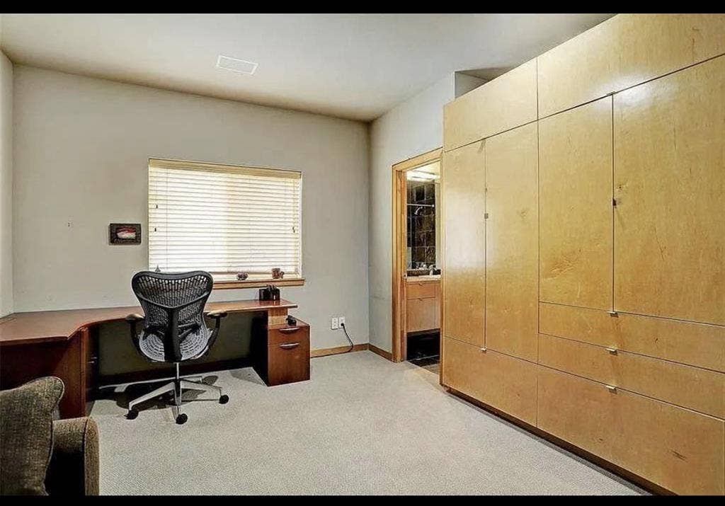 Bright Room w/ Rooftop Deck