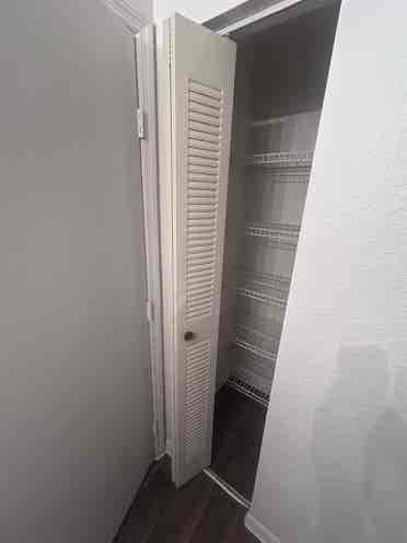 Looking for roommate