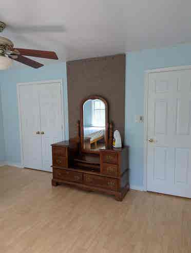 Bedroom for rent.