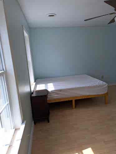 Bedroom for rent.