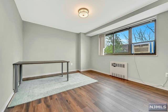 looking for roommate Hackensack NJ