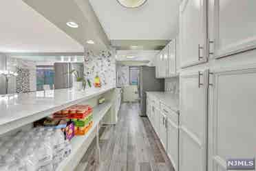 looking for roommate Hackensack NJ
