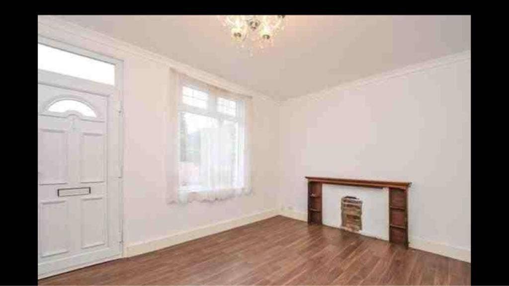 Double room for rent, bills onc
