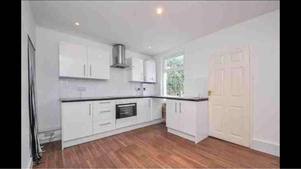 Double room for rent, bills onc