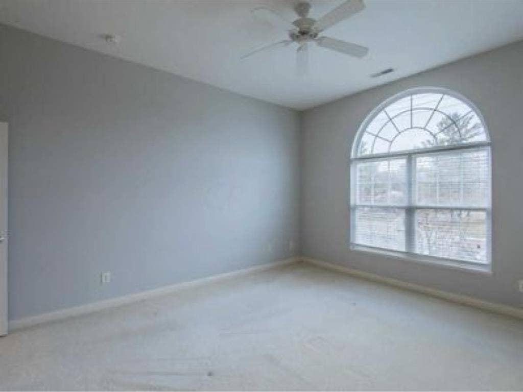 bath available for rent