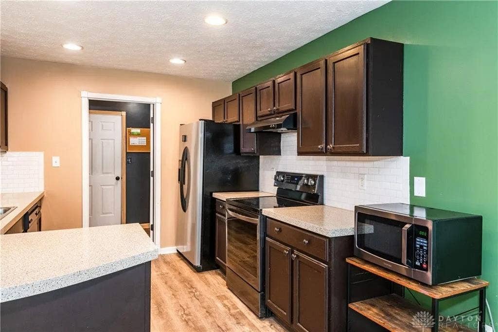 Female Roommate Wanted