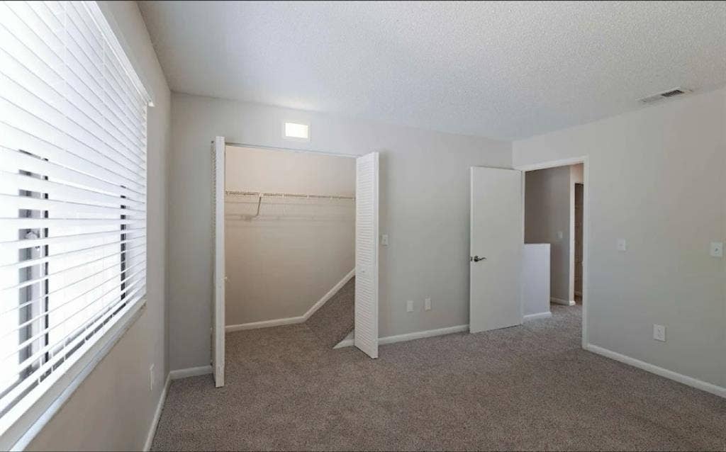 Room for rent steps from FIT