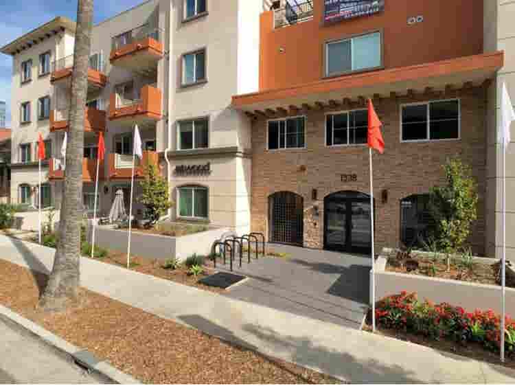 Room for rent in Hollywood