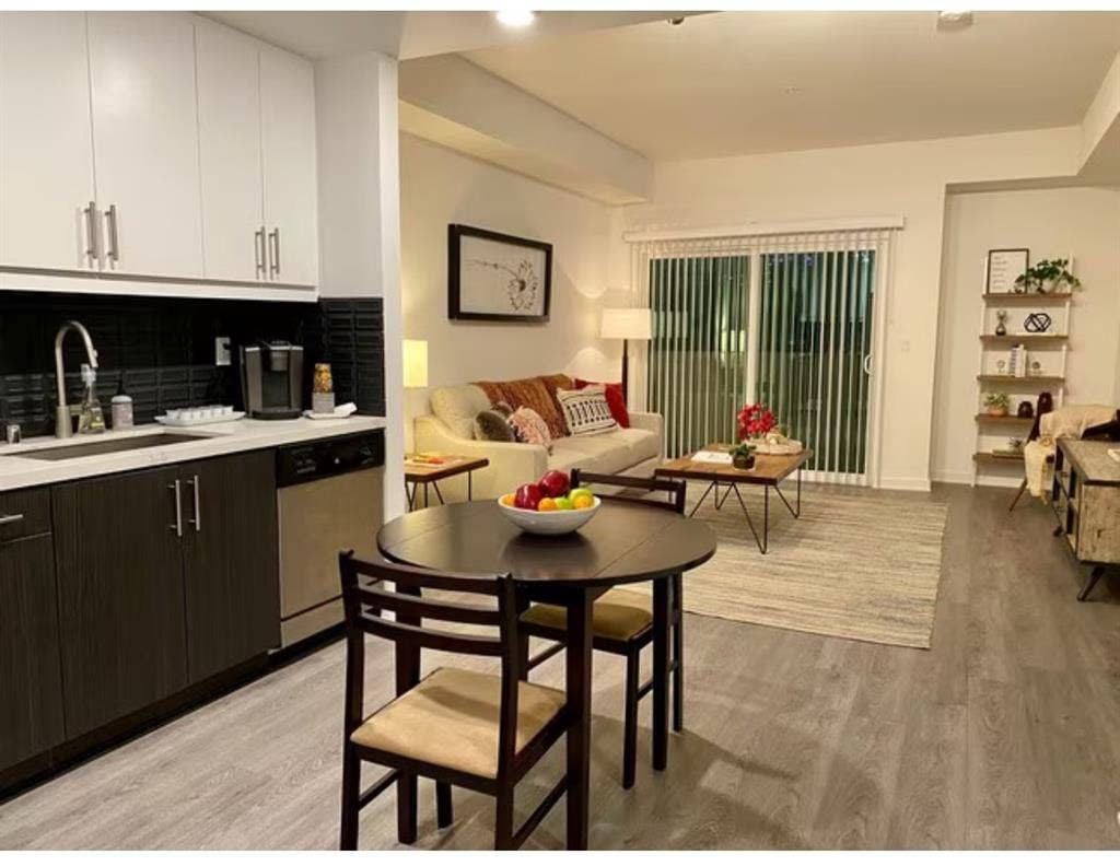 Room for rent in Hollywood