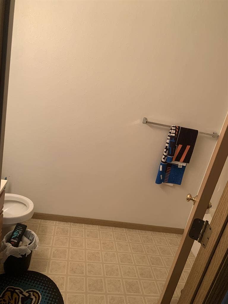 Looking for a Subleaser!