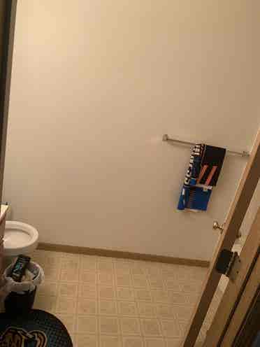 Looking for a Subleaser!