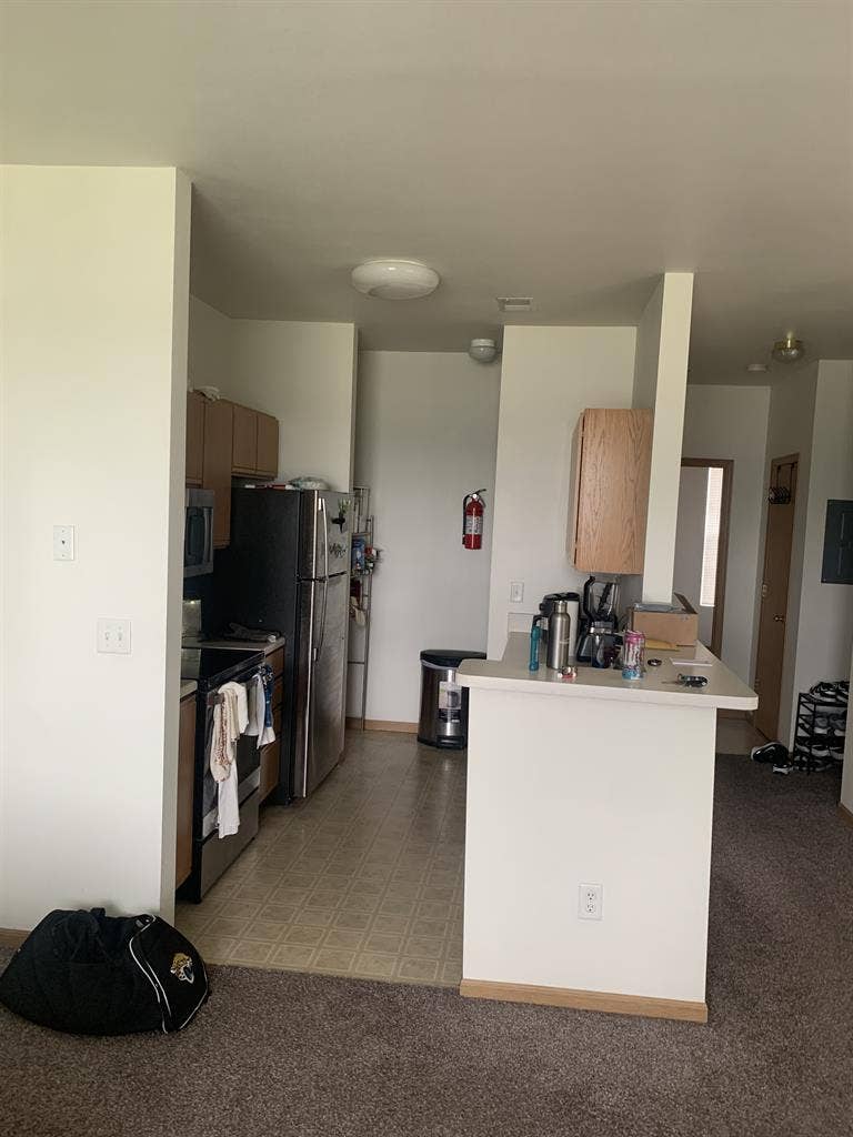 Looking for a Subleaser!