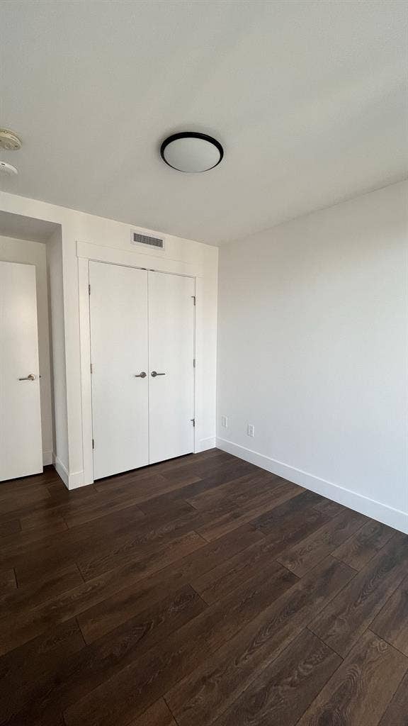 🌸Metrotown looking for roommates🌸