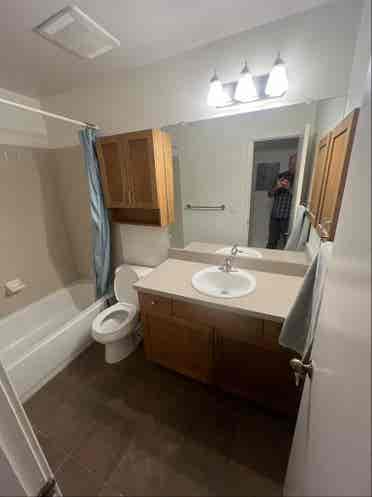 Private Bedroom/Private Bathroom