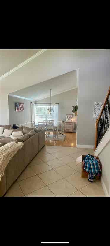 Nice private bedroom & bath 3/3