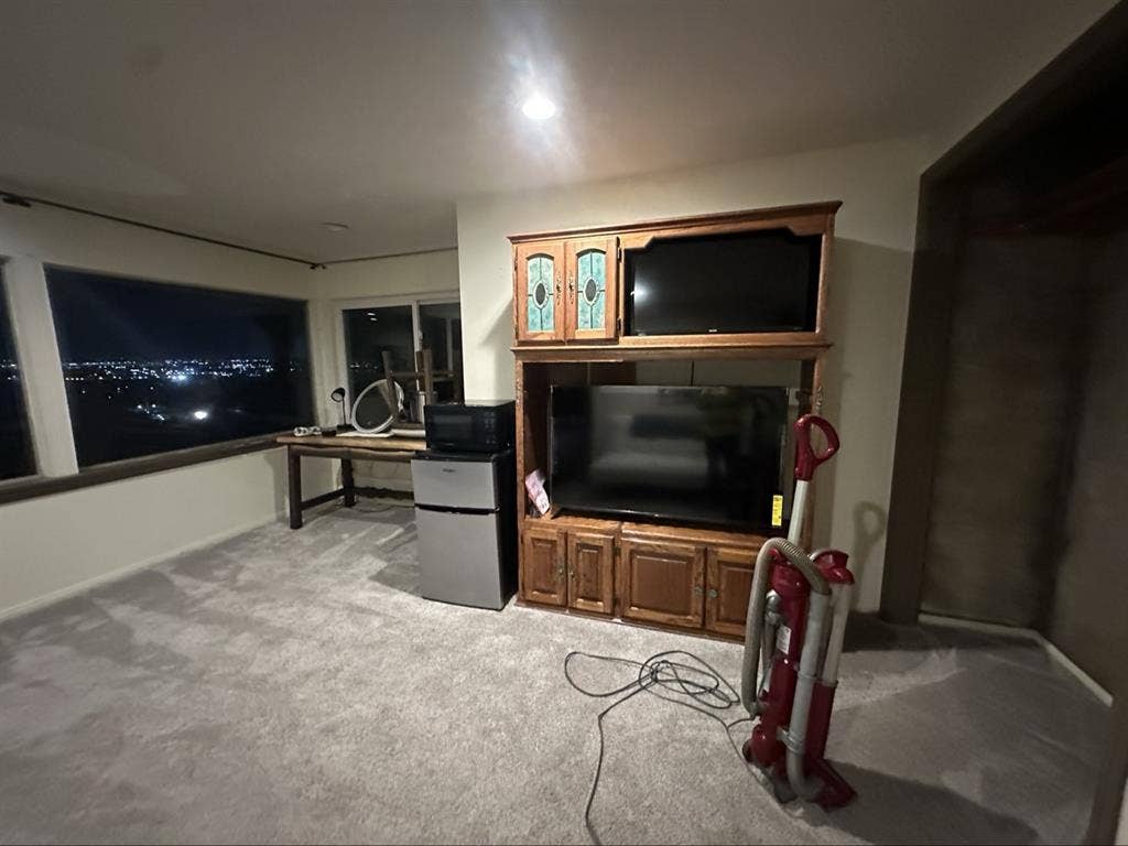 Room for rent in adult household