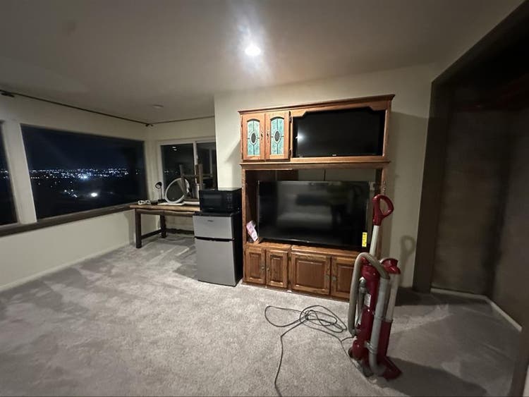 Room for rent in adult household