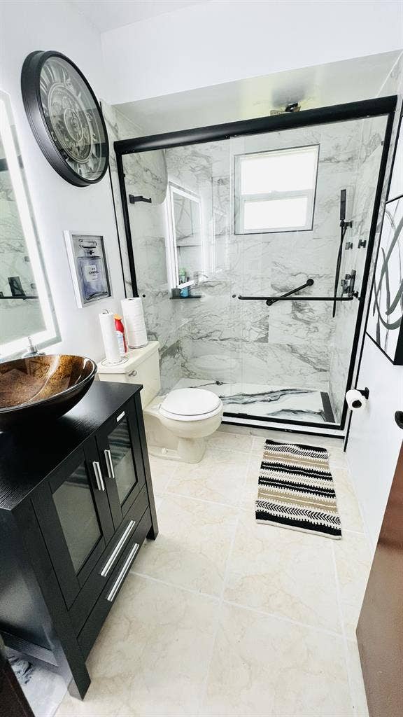 ★ Male Roommate Wanted ★
