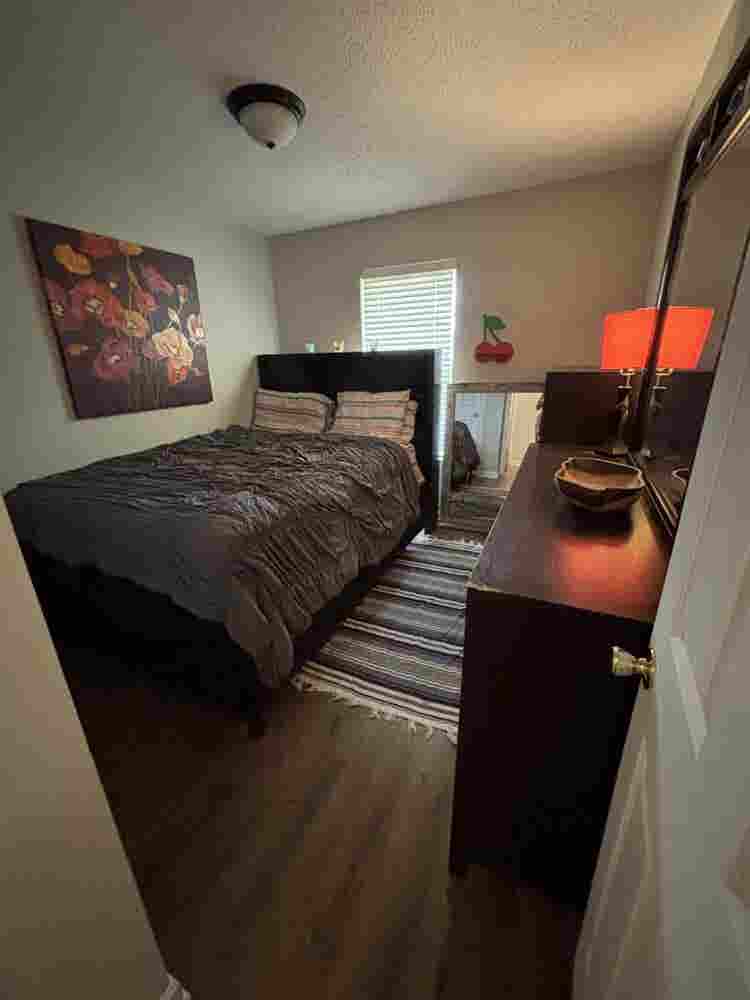 Private room for rent in Bartlett