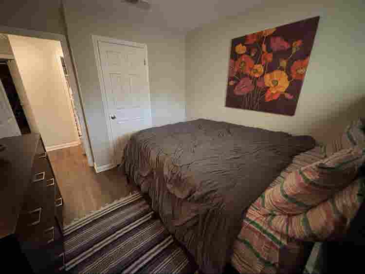 Private room for rent in Bartlett