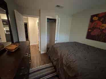 Private room for rent in Bartlett
