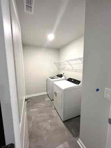 NEW Townhouse 2 rooms room shared