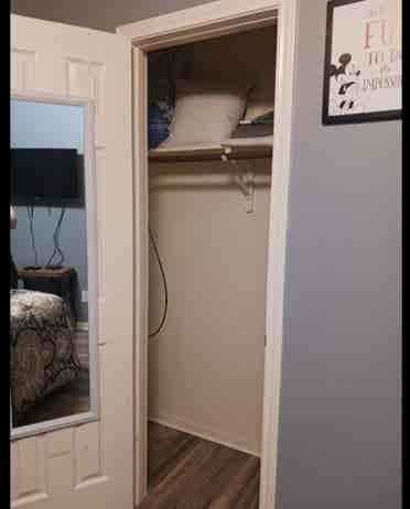 Clean quiet home private bathroom