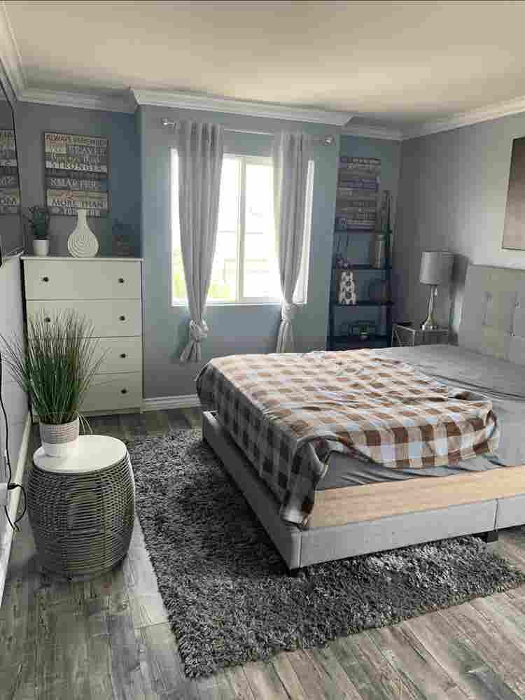 Room For Rent