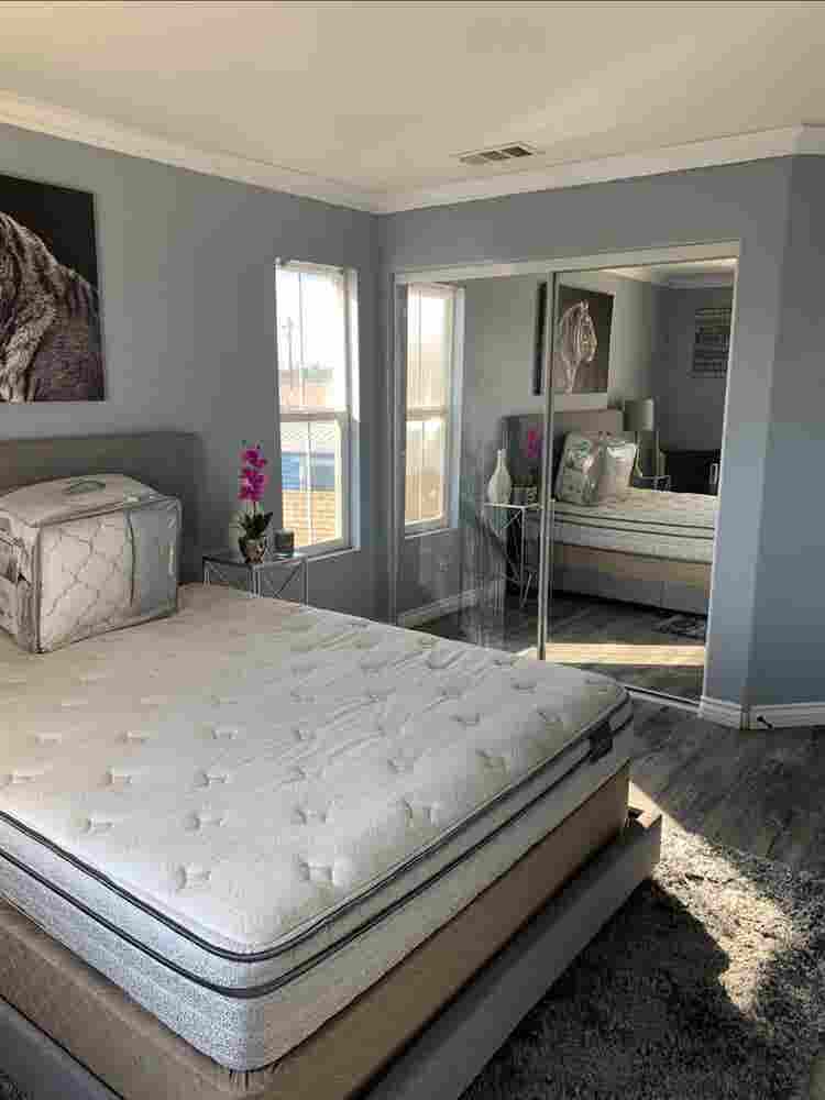 Room For Rent
