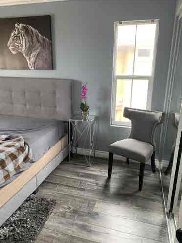 Room For Rent 