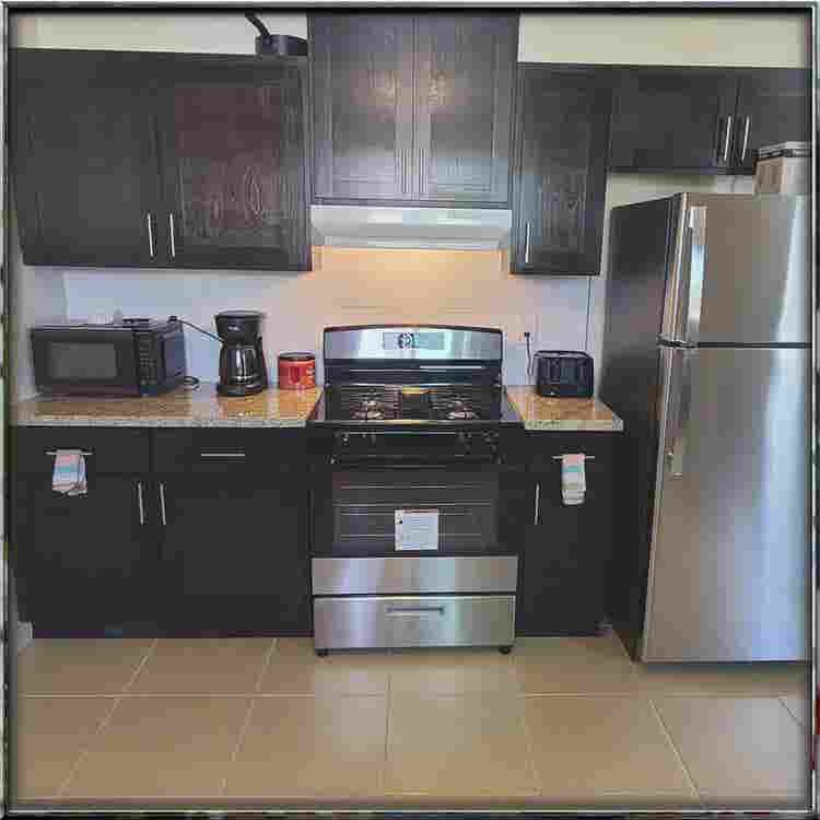 SHARED & PRIVATE ROOMS FOR RENT