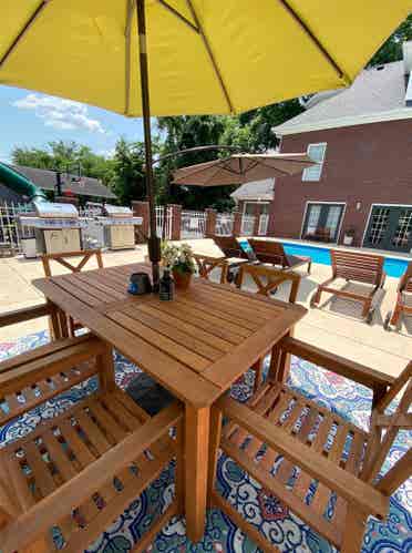 PRIVATE ROOM- RIVERVIEW HOME w/pool