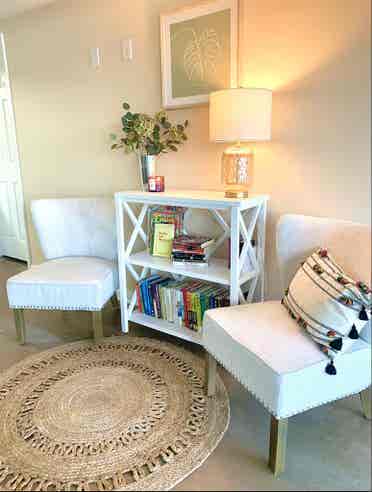 PRIVATE ROOM- RIVERVIEW HOME w/pool