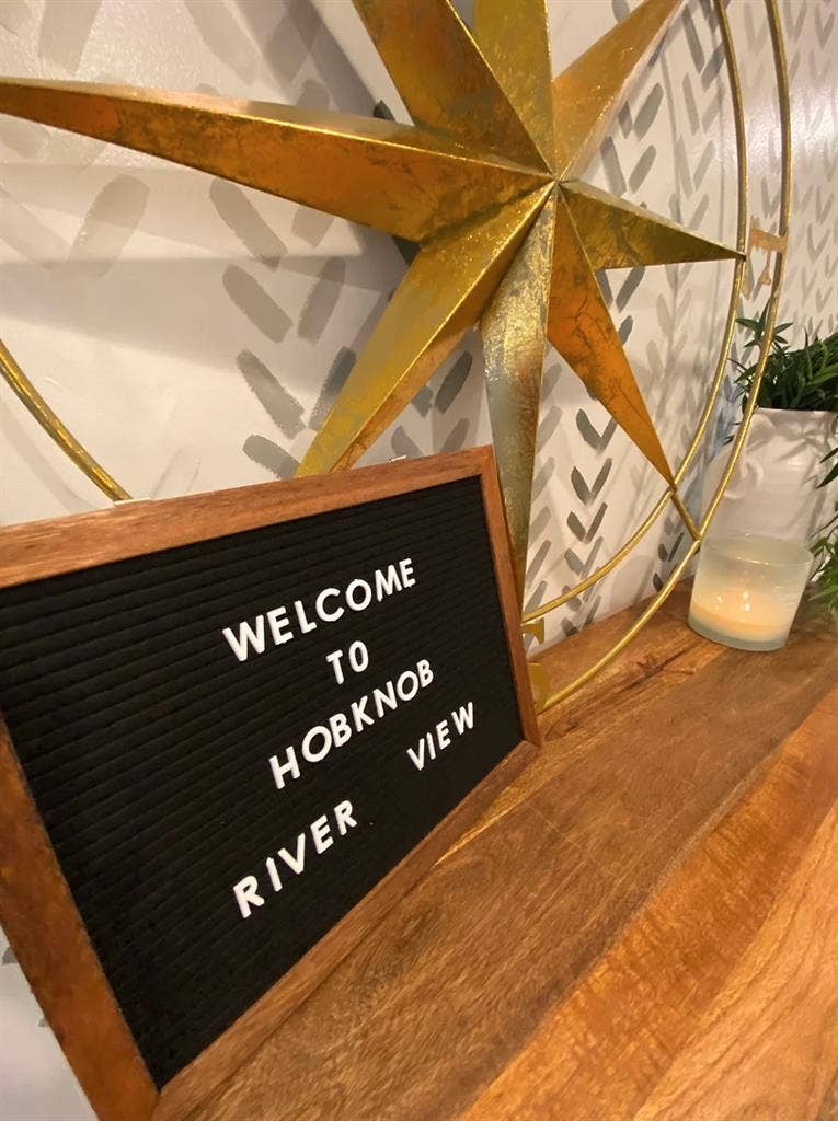 PRIVATE ROOM- RIVERVIEW HOME w/pool