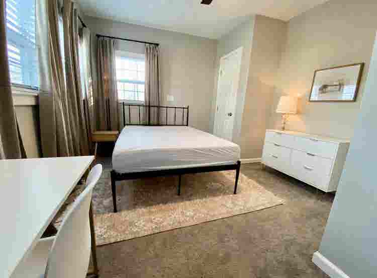 Private Room -Clarksville, IN