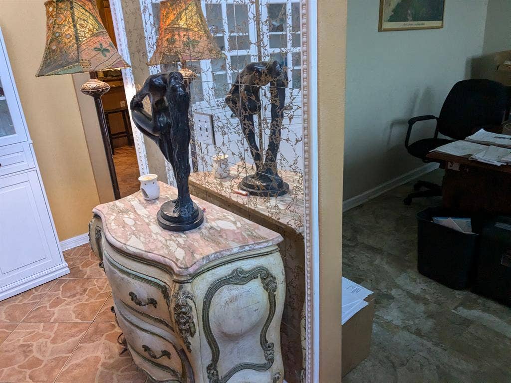 Large 1 bedroom private bath