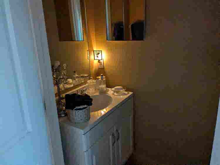 Large 1 bedroom private bath