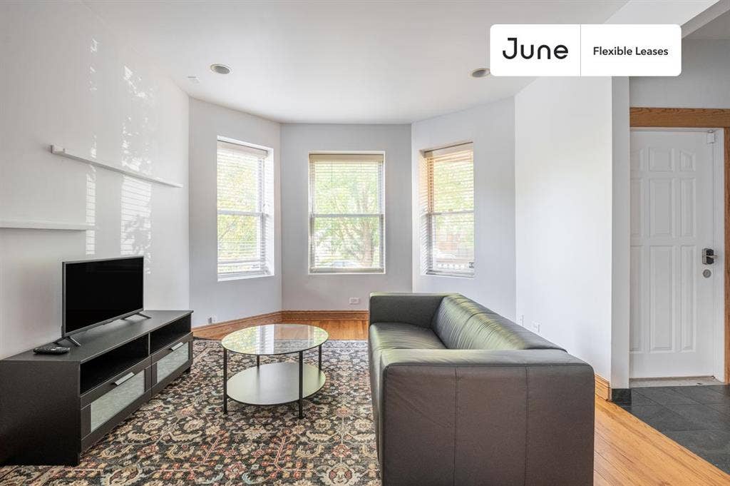 4 BR in Chicago