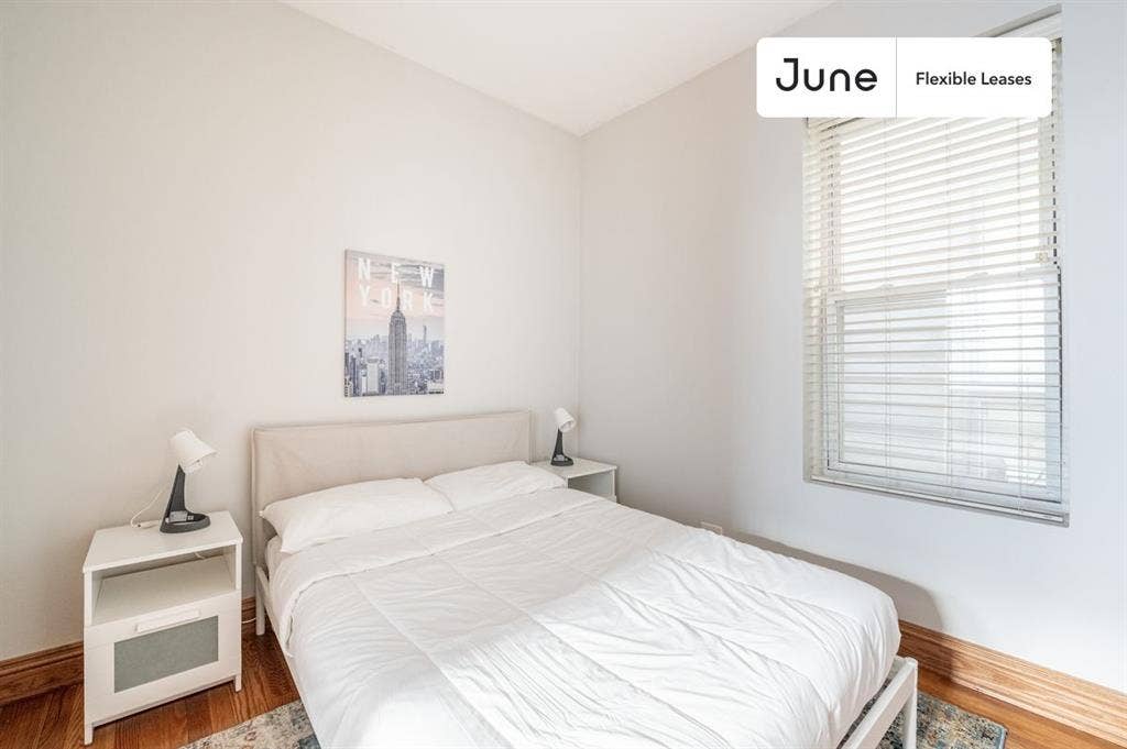 4 BR in Chicago
