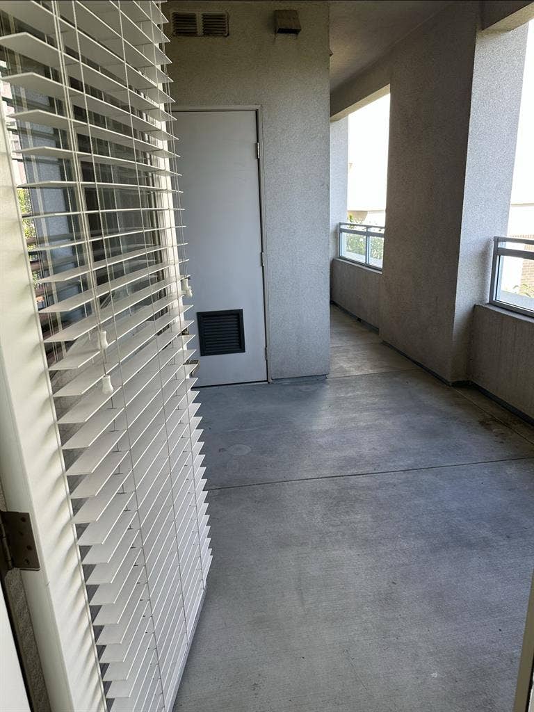 Luxury Top- Floor Private Bd/Bath