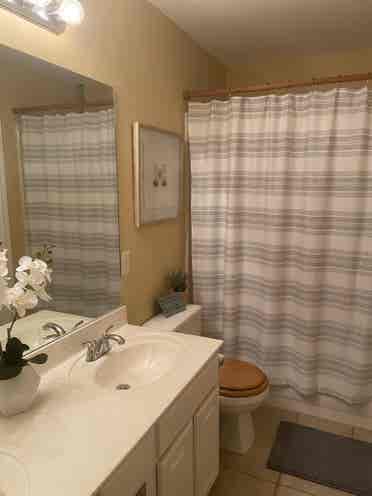 Bright Room w/Private Bath!