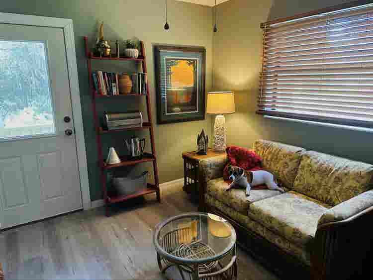 Furnished Studio Apt.