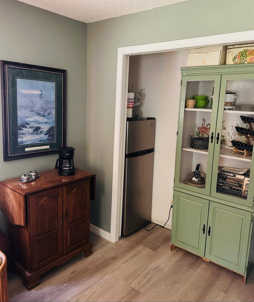 Furnished Studio Apt.