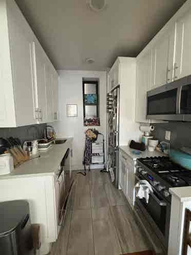 3rd roommate wanted!!