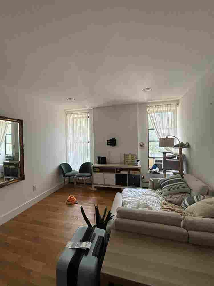 3rd roommate wanted!!