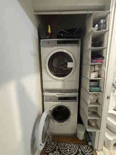3rd roommate wanted!!