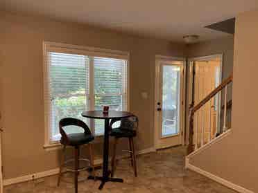 Beautiful townhouse with a room!